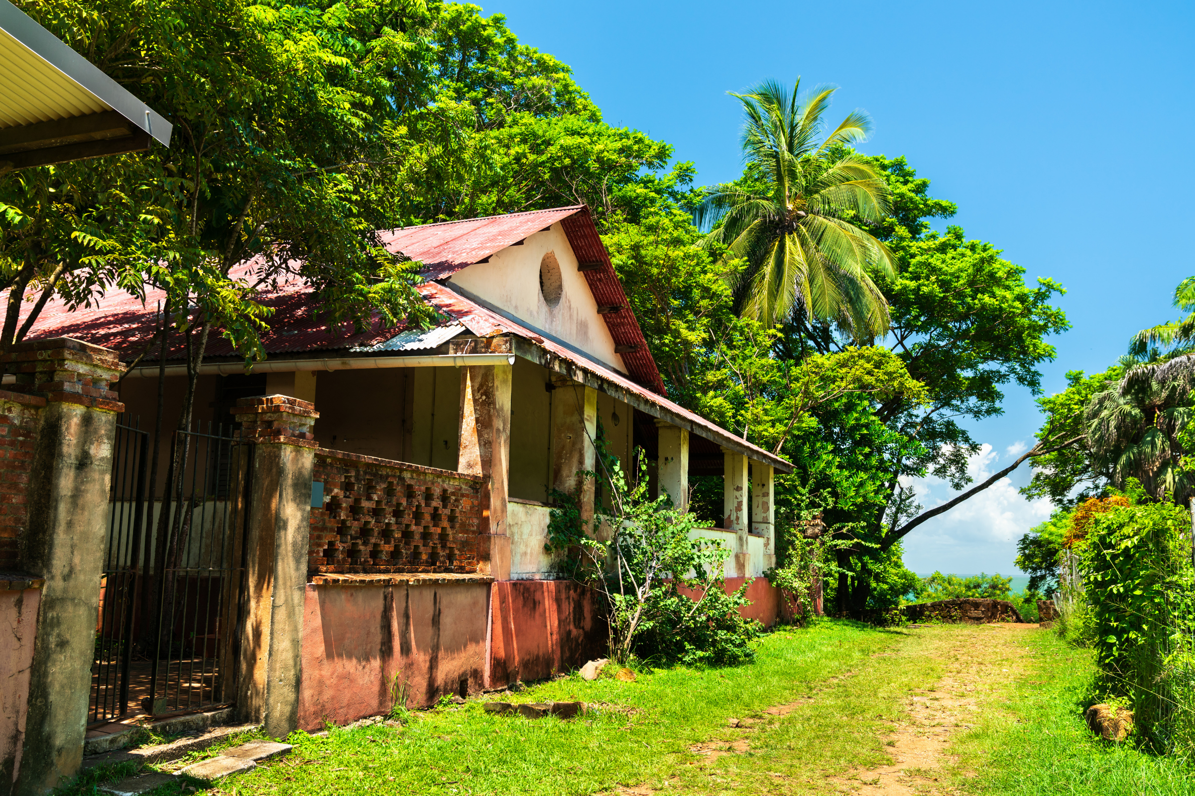 ile royale, salvation islands (3).webp